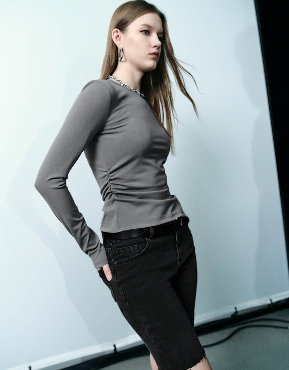 Crew Neck Knitted Skinny T-Shirt sold by Urban Revivo product image thumbnail 3