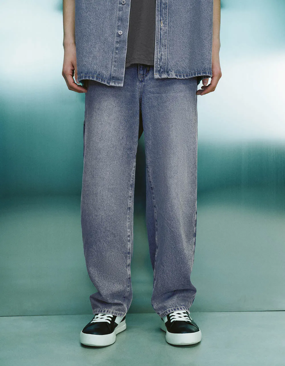 Straight Jeans sold by Urban Revivo product image thumbnail 2