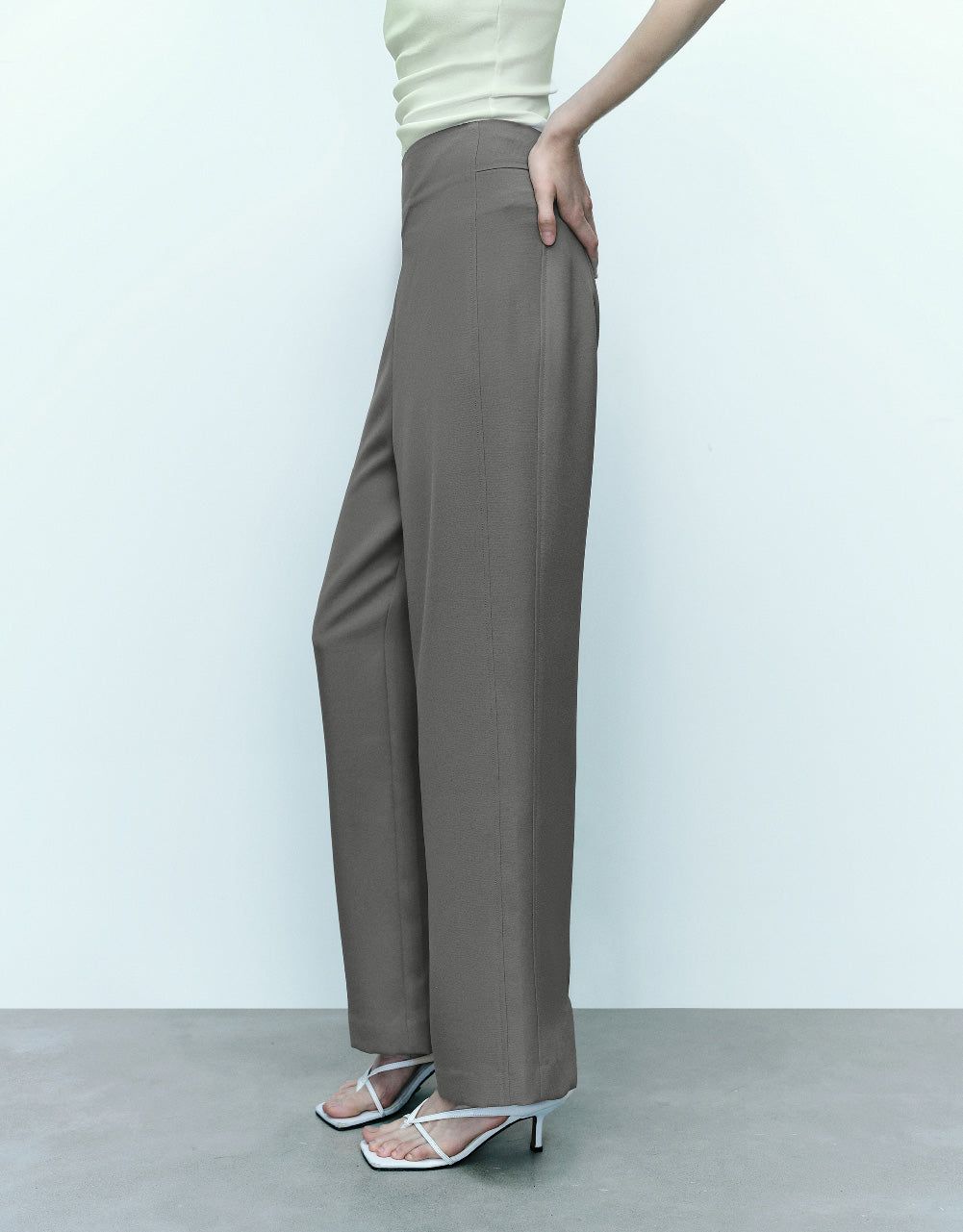 Loose Wide-Leg Pants sold by Urban Revivo product image thumbnail 4