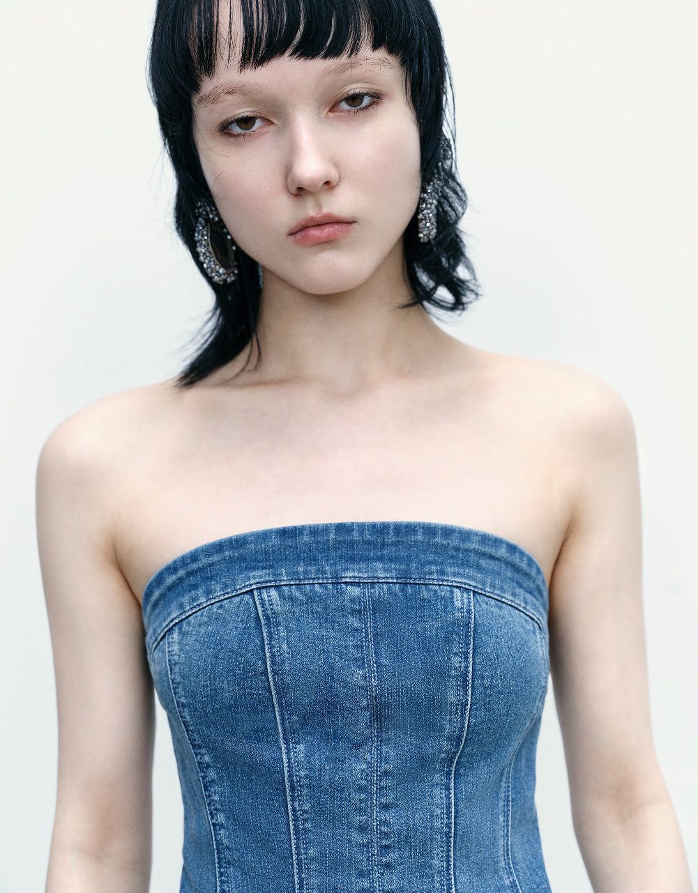 Sleeveless Off-Shoulder Denim Dress sold by Urban Revivo product image thumbnail 5