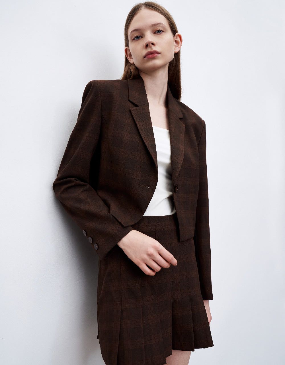 Cropped Plaid Blazer sold by Urban Revivo product image thumbnail 3