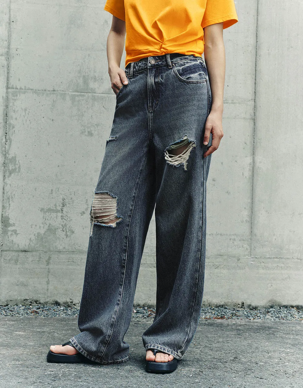 Ripped Wide-Leg Pants Jeans sold by Urban Revivo product image thumbnail 4