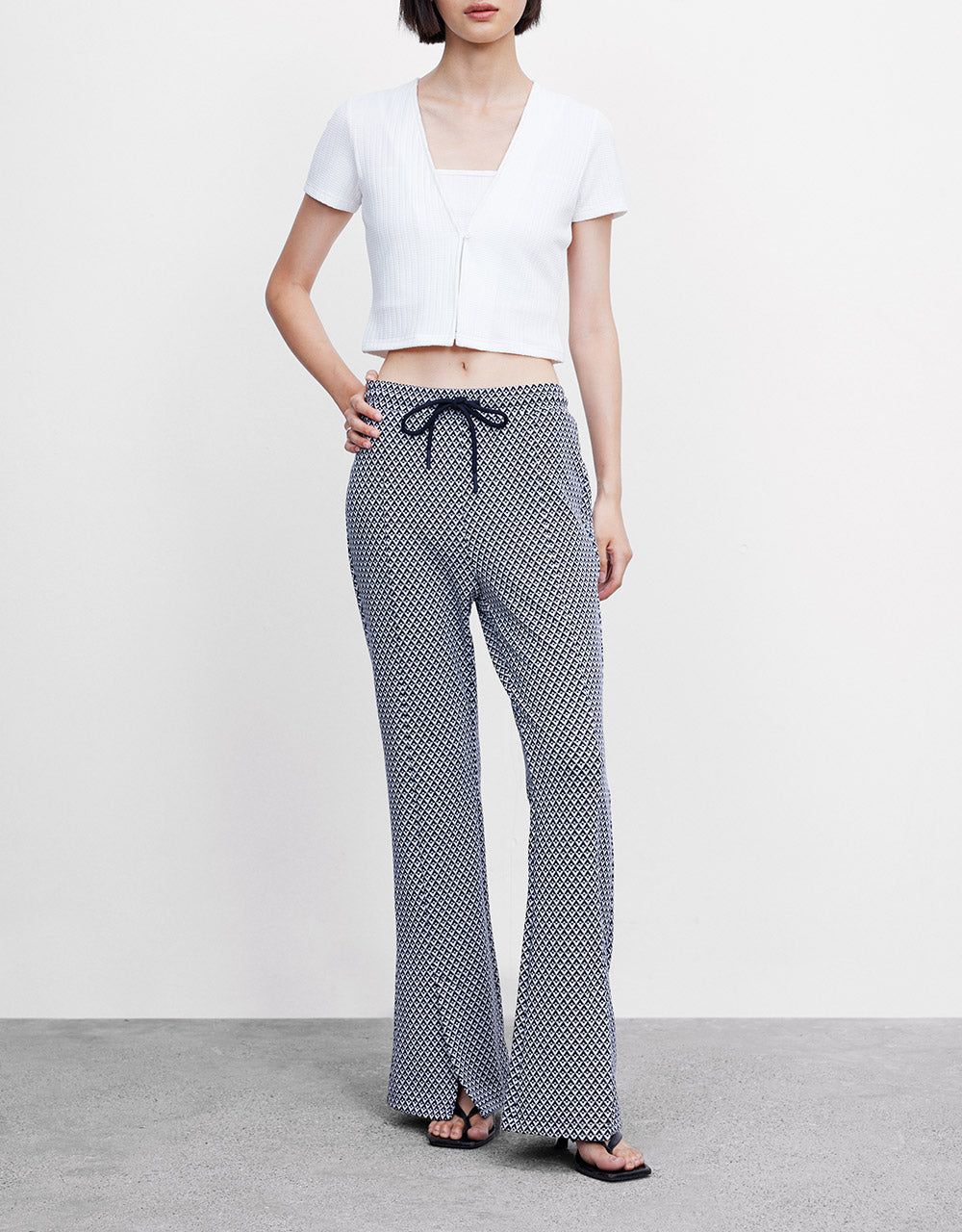 Houndstooth Flare Pants sold by Urban Revivo product image thumbnail 2