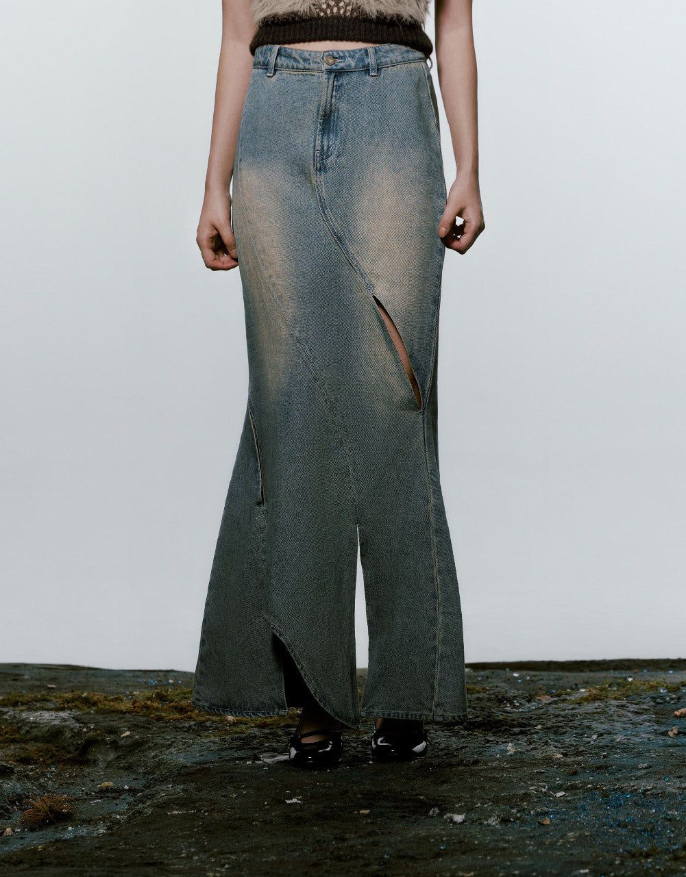 Maxi Fishtail Denim Skirt sold by Urban Revivo product image thumbnail 4