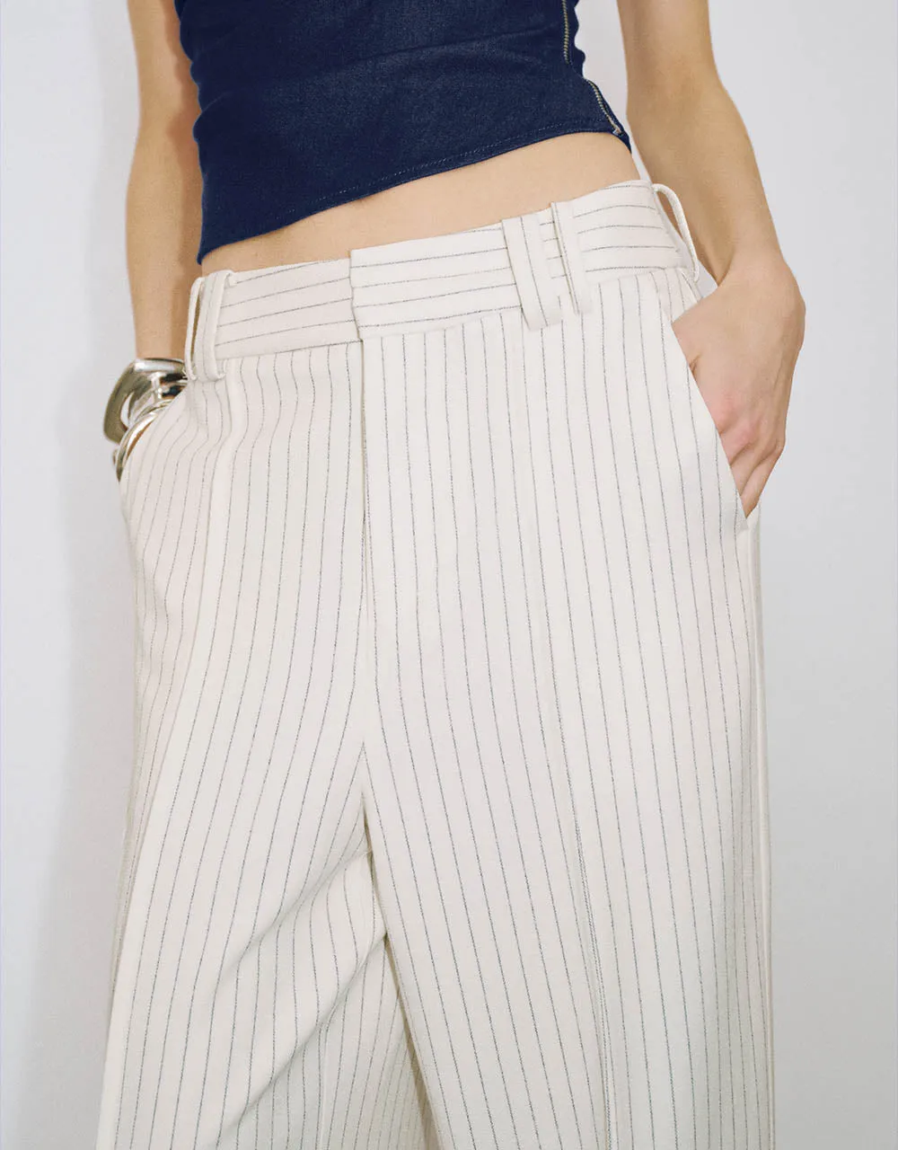 Striped Tailored Wide-Leg Pants sold by Urban Revivo product image thumbnail 5