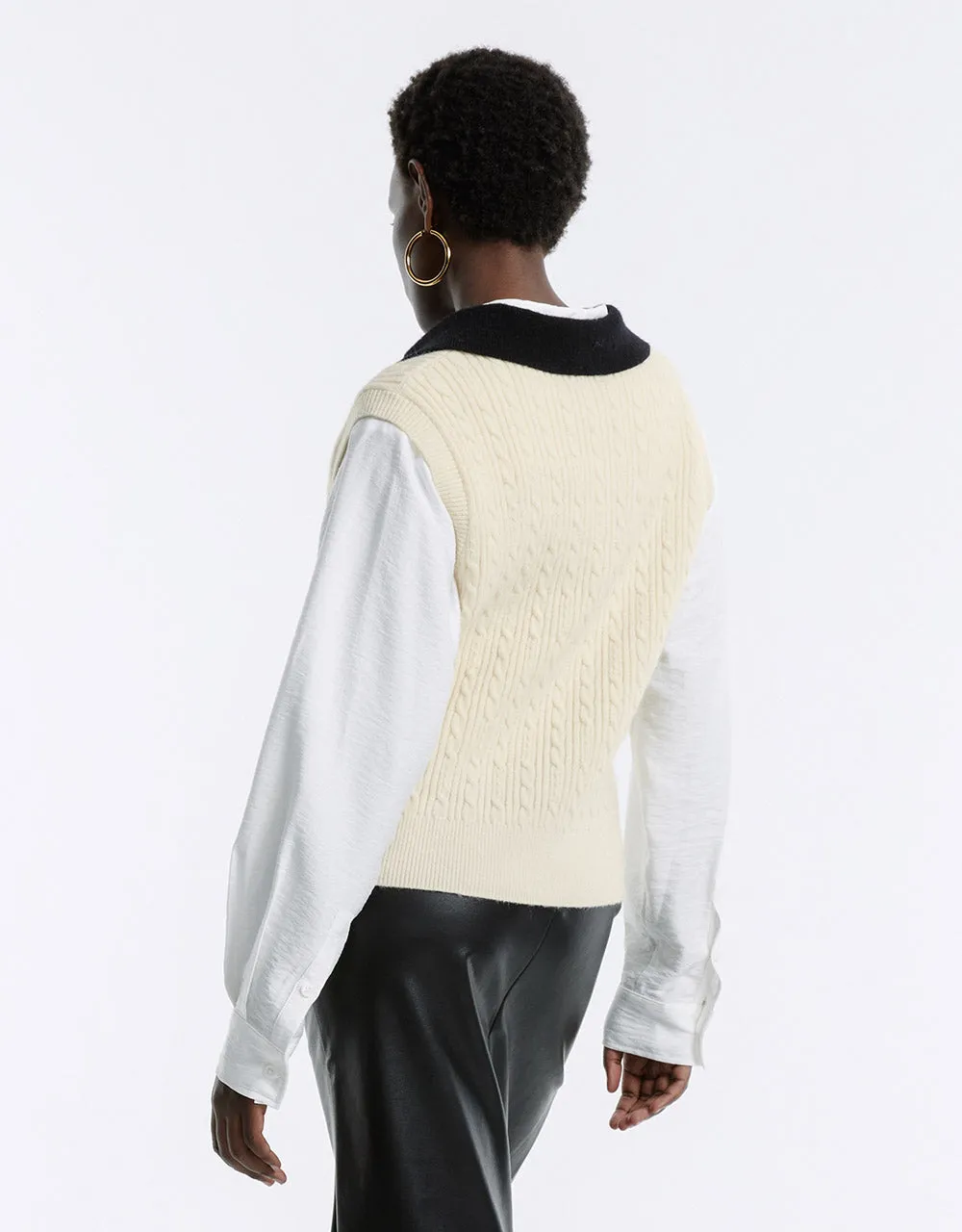 Contrast Trim Sweater Vest sold by Urban Revivo product image thumbnail 3