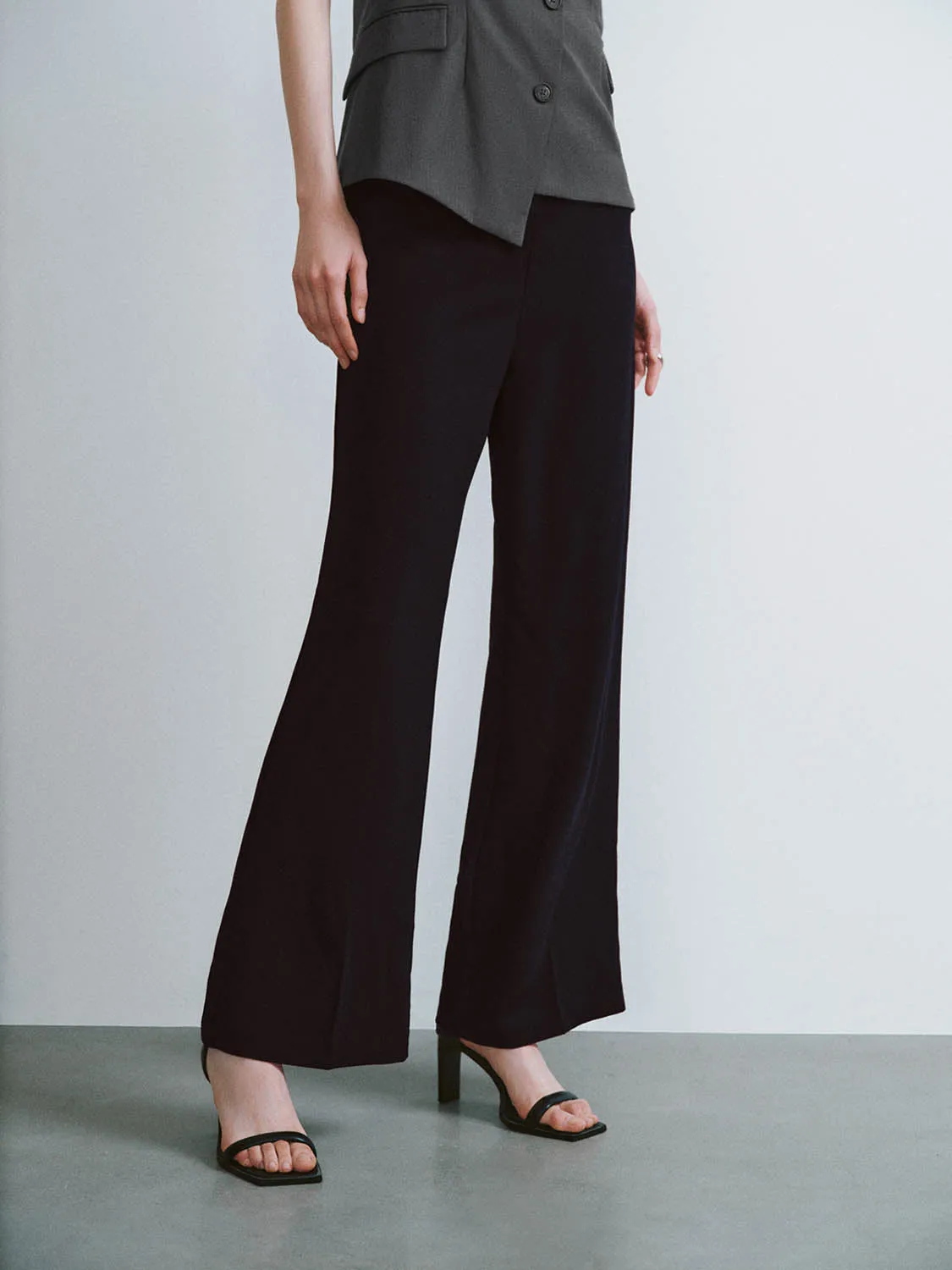 Straight Pants sold by Urban Revivo product image thumbnail 3