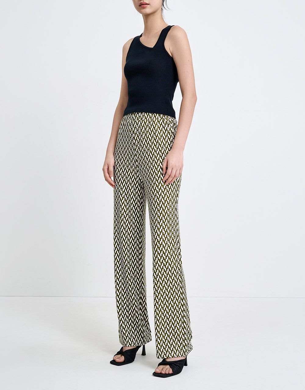 Checkered Straight Pants sold by Urban Revivo product image thumbnail 5