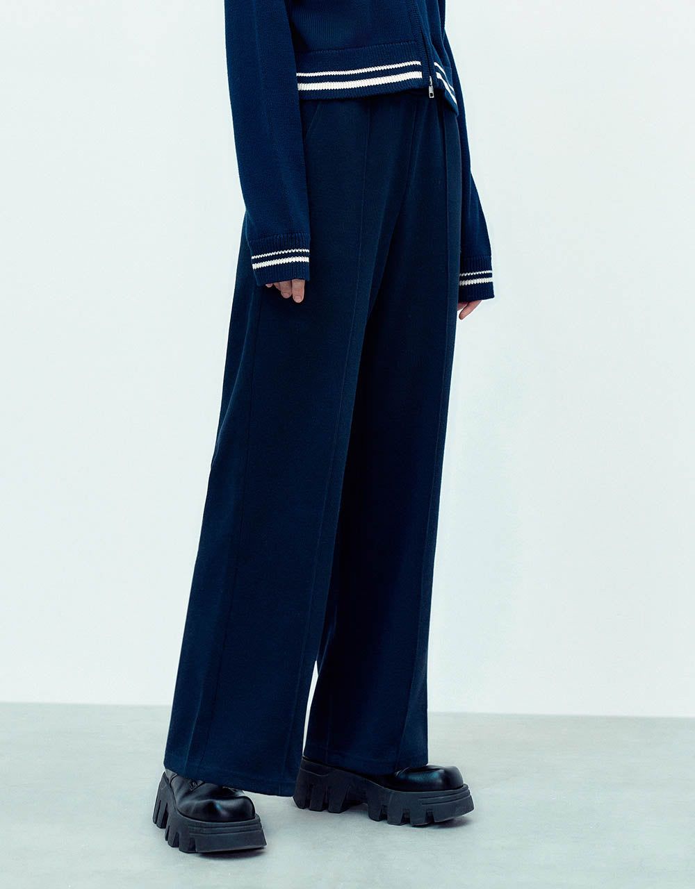 Drawstring Waist Knitted Wide-Leg Pants sold by Urban Revivo product image thumbnail 4