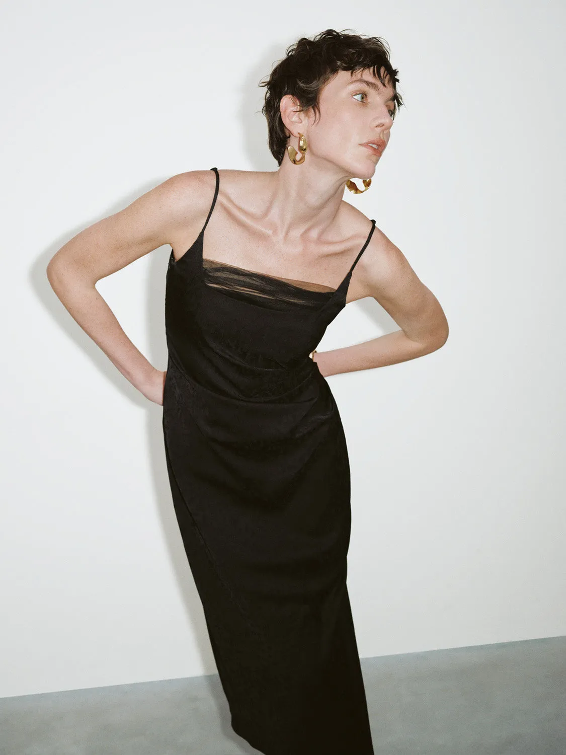 Square-cut Collar Straight Cami Dress sold by Urban Revivo product image thumbnail 5