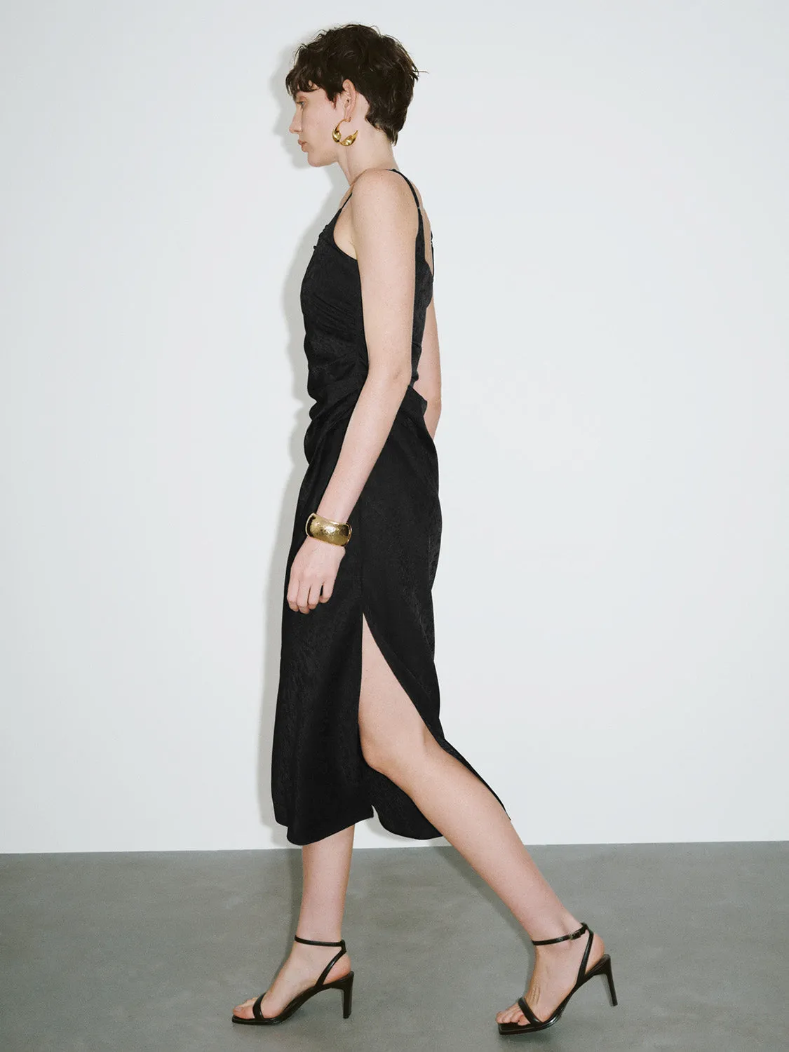 Square-cut Collar Straight Cami Dress sold by Urban Revivo product image thumbnail 3
