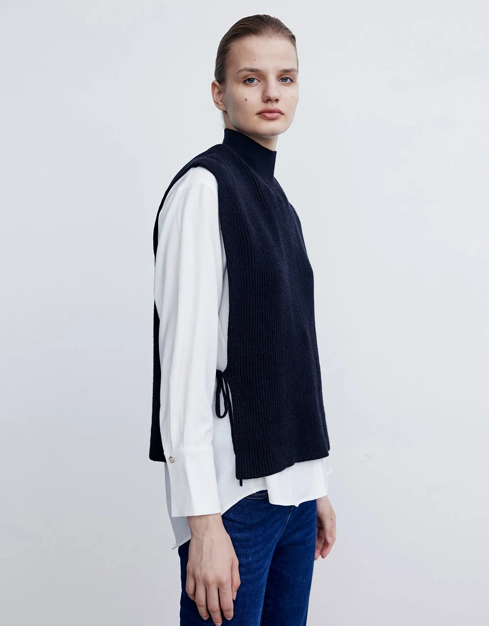 Tie Side Sweater Vest sold by Urban Revivo product image thumbnail 3