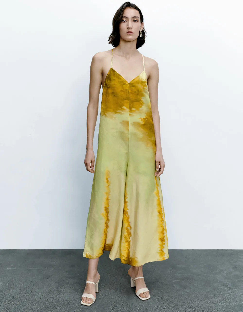 Woven Extra Long Jumpsuit sold by Urban Revivo