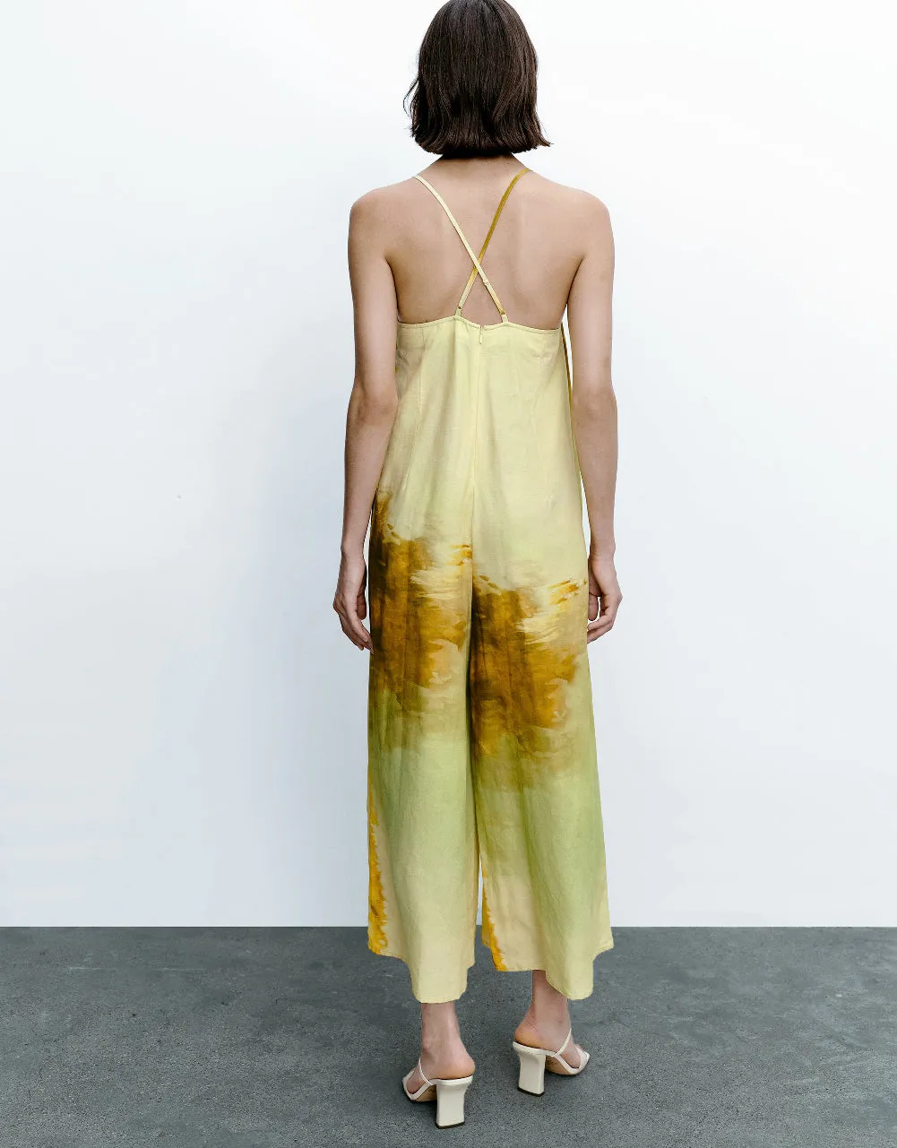 Woven Extra Long Jumpsuit sold by Urban Revivo product image thumbnail 3