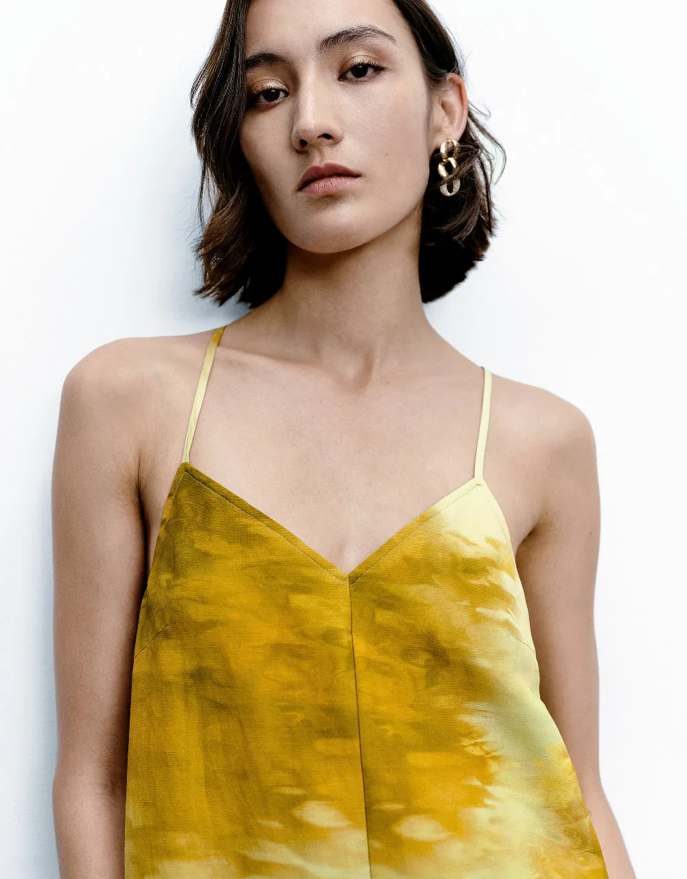 Woven Extra Long Jumpsuit sold by Urban Revivo product image thumbnail 4