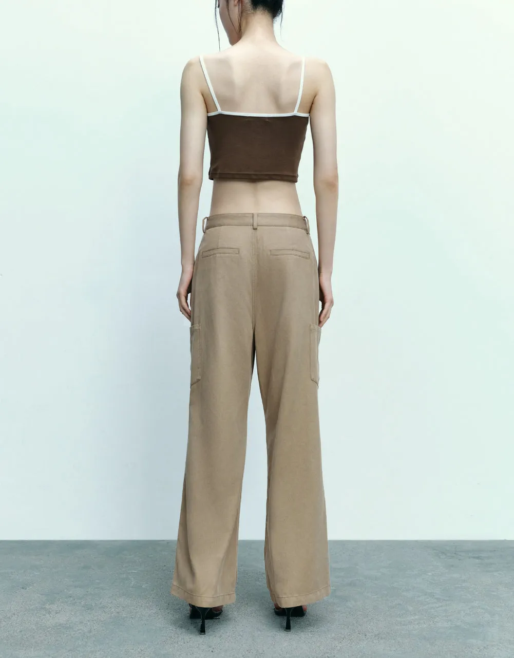 Multi-Pocket Wide-Leg Pants sold by Urban Revivo product image thumbnail 4