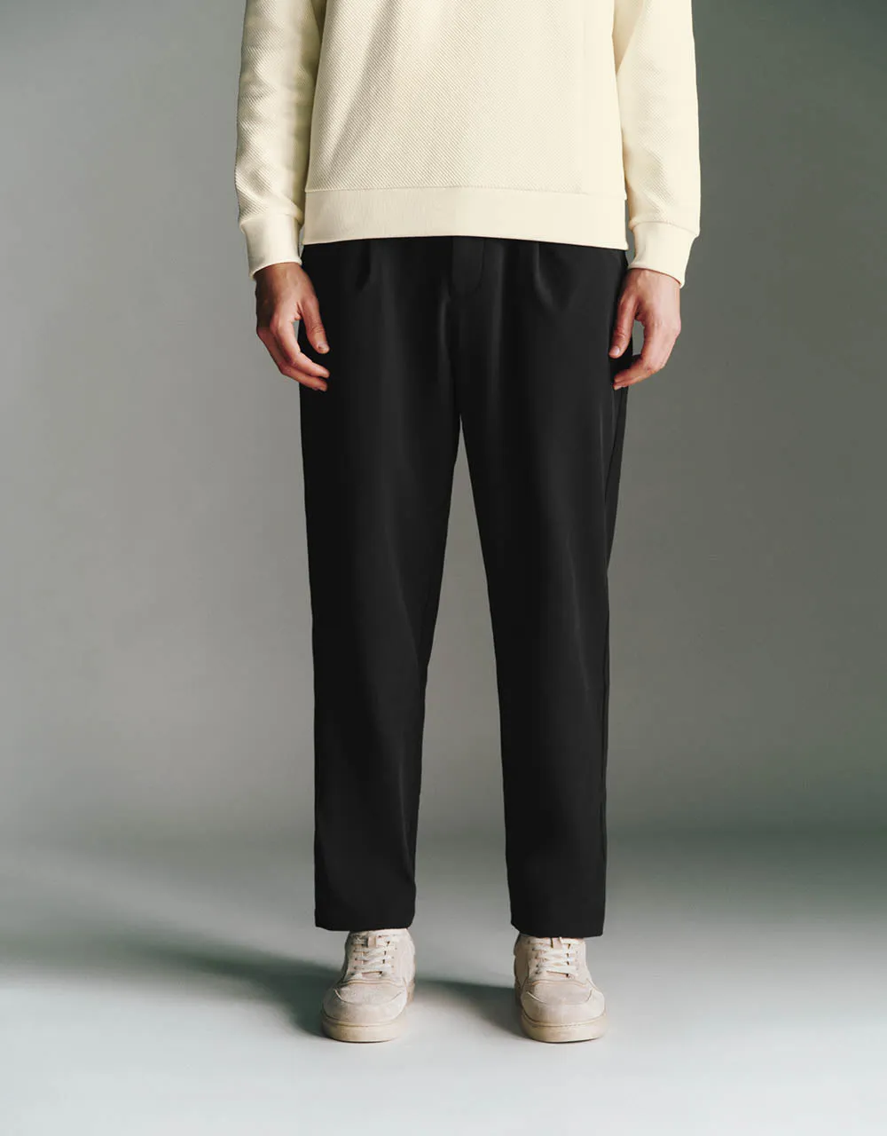 Tailored Carrot Fit Pants sold by Urban Revivo product image thumbnail 3