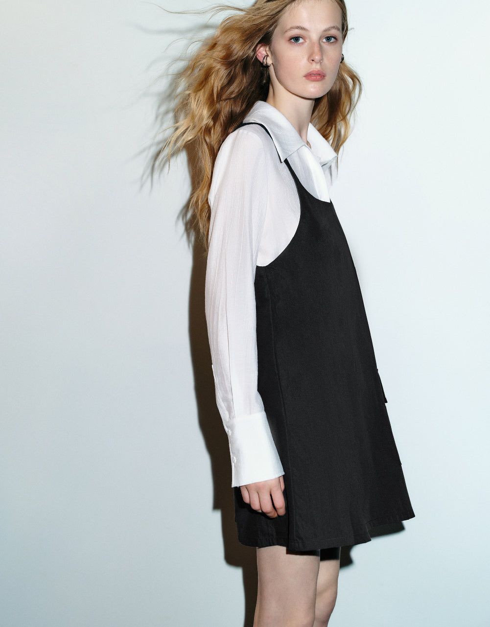 Sleeveless U Neck A-Line Dress sold by Urban Revivo product image thumbnail 3