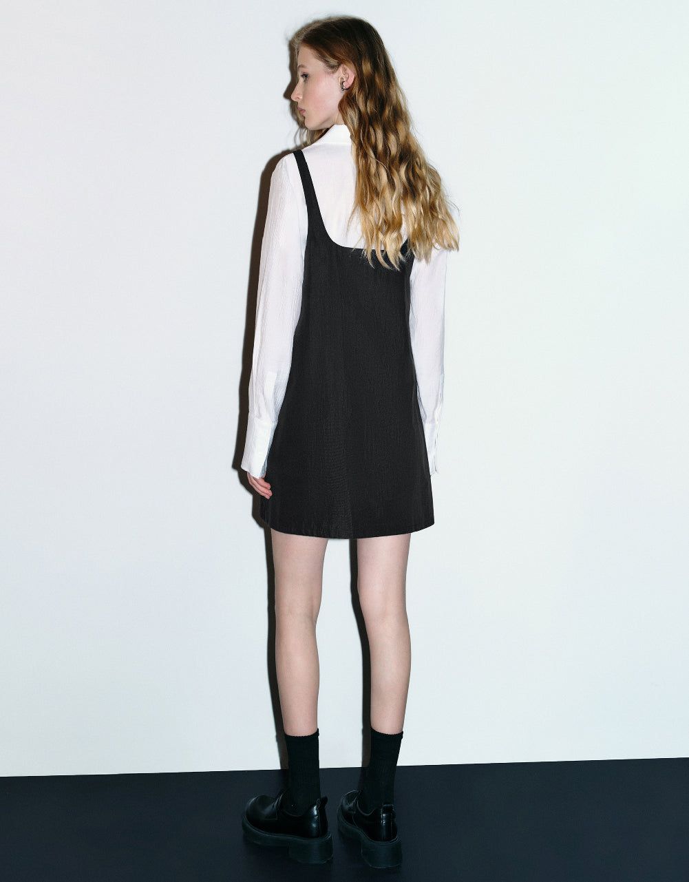 Sleeveless U Neck A-Line Dress sold by Urban Revivo product image thumbnail 4