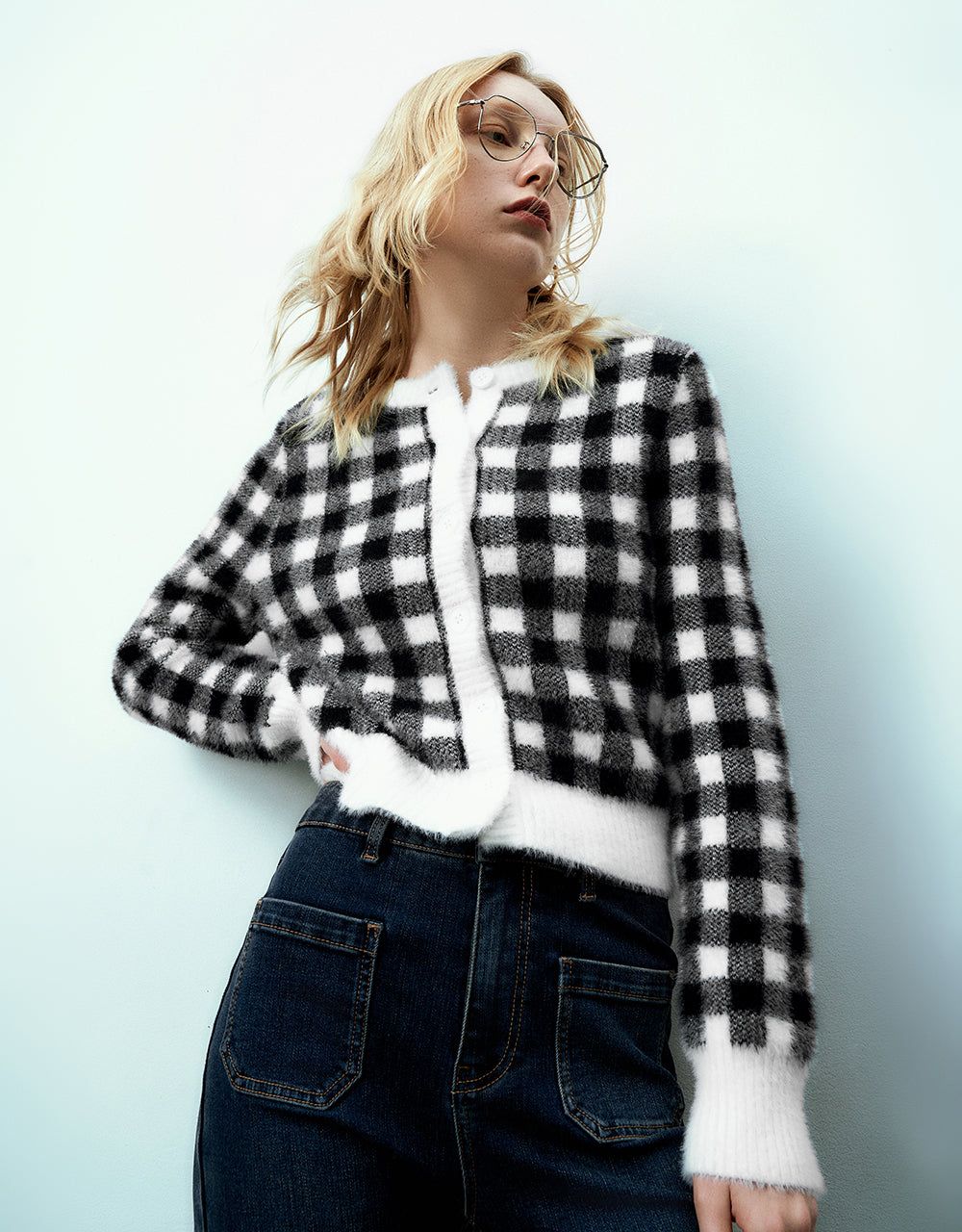 Plaid Crew Neck Knitted Cardigan sold by Urban Revivo product image thumbnail 3