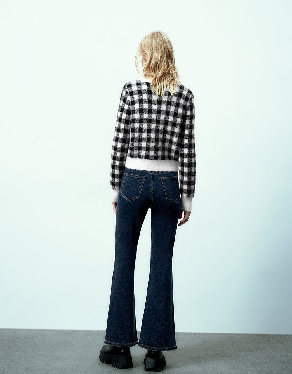 Plaid Crew Neck Knitted Cardigan sold by Urban Revivo product image thumbnail 4