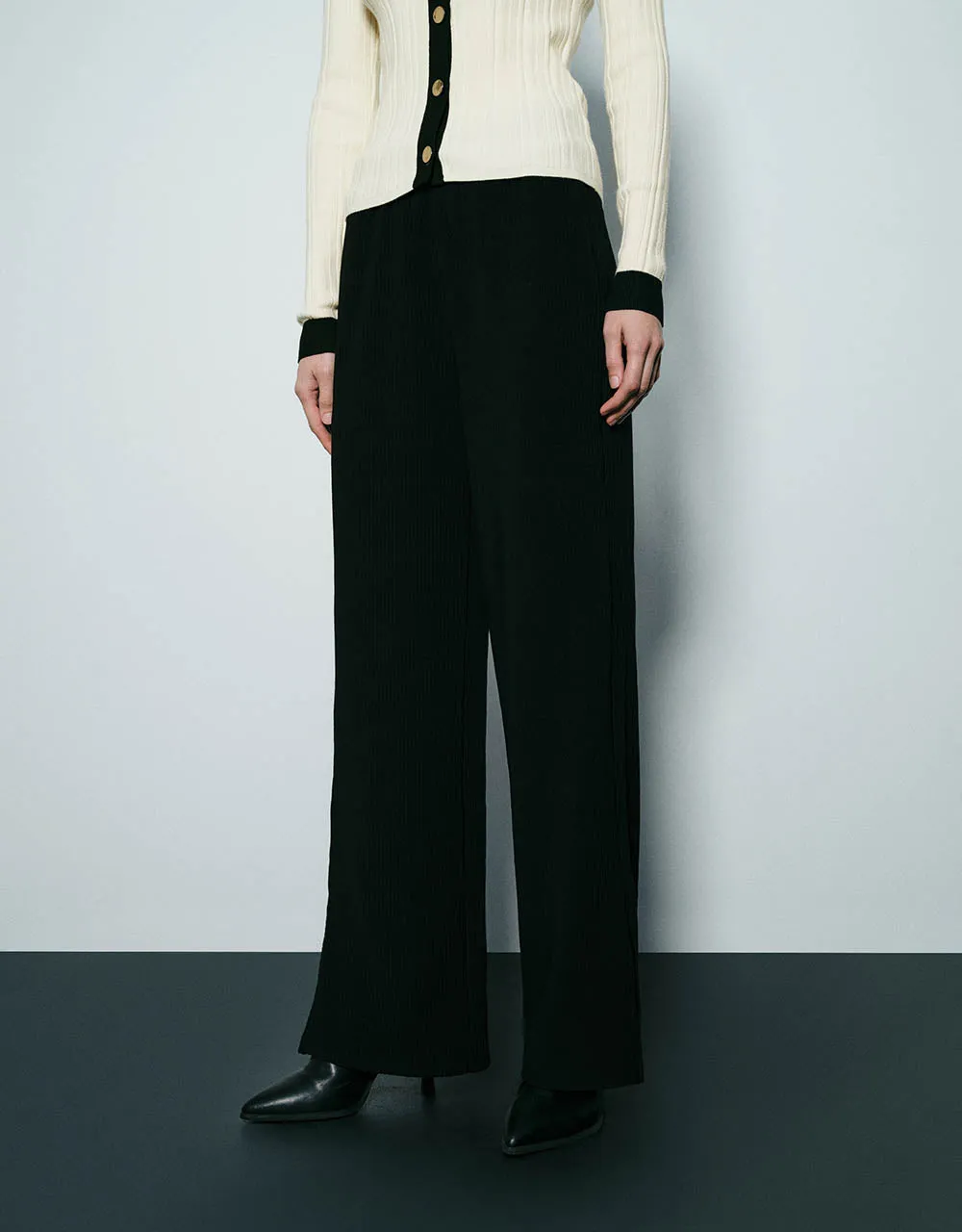 Knitted Straight Pants sold by Urban Revivo product image thumbnail 4
