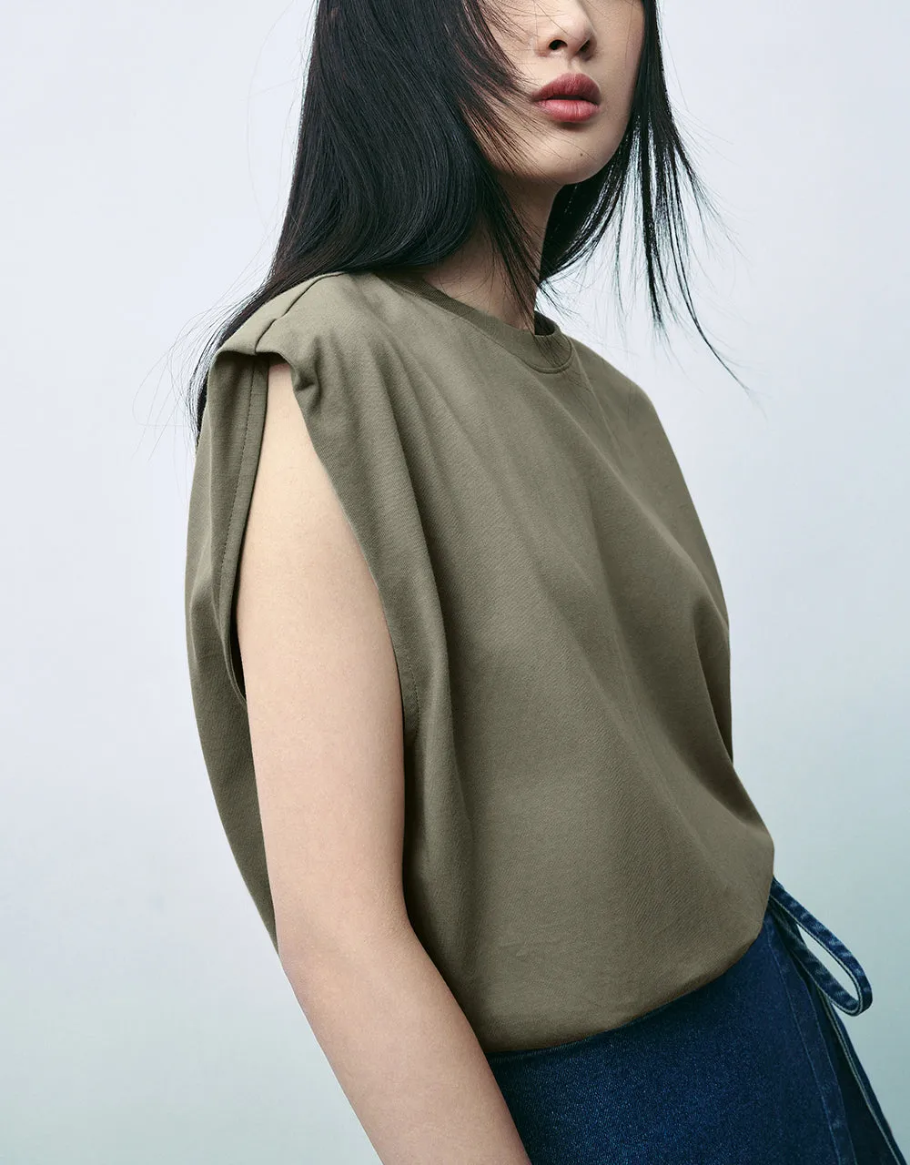 Crew Neck Knitted Tank Top sold by Urban Revivo product image thumbnail 4