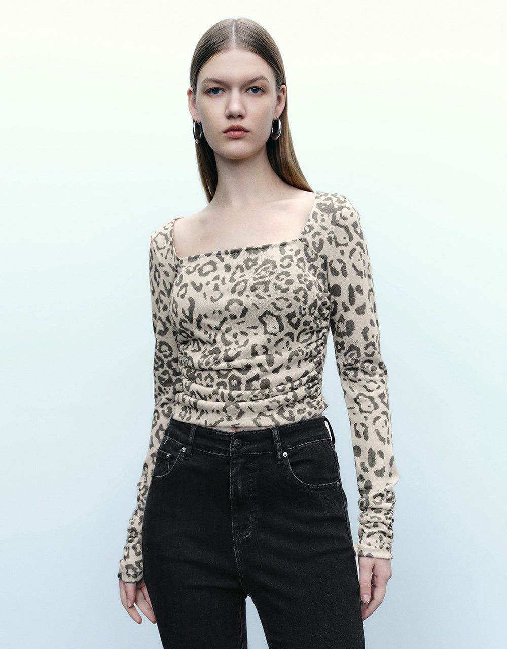 Leopard Square-cut Collar Skinny T-Shirt sold by Urban Revivo