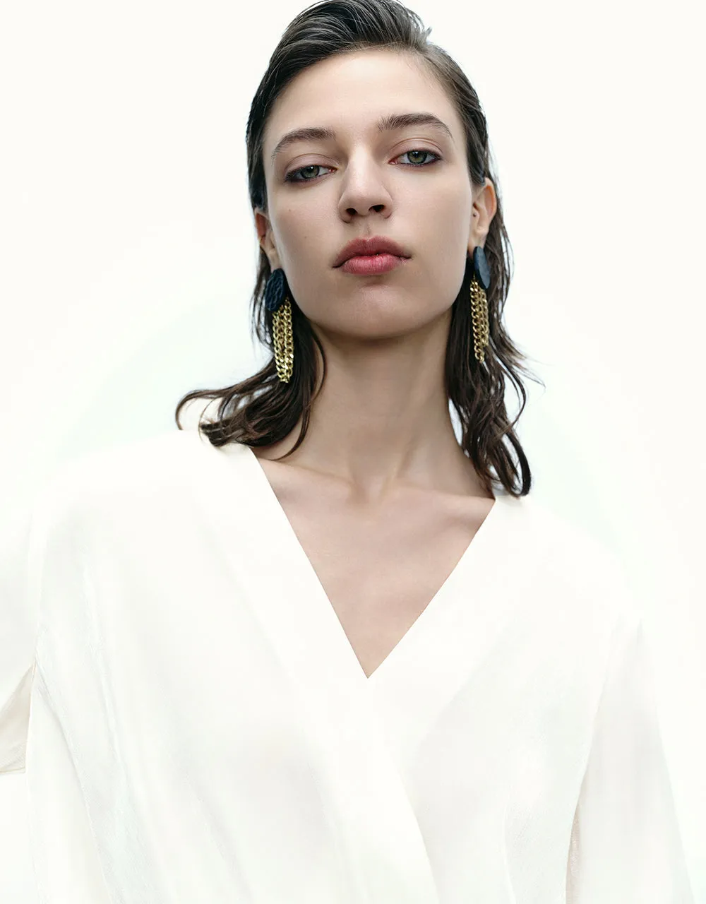 Surplice Front V-Neck Overhead Shirt sold by Urban Revivo product image thumbnail 5