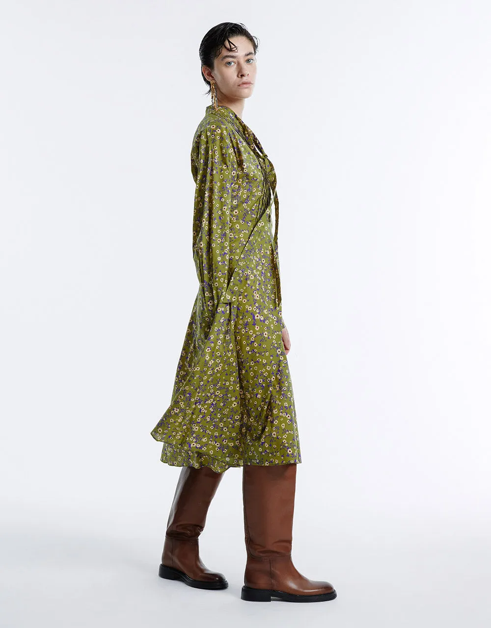 Floral Midi Dress sold by Urban Revivo product image thumbnail 2