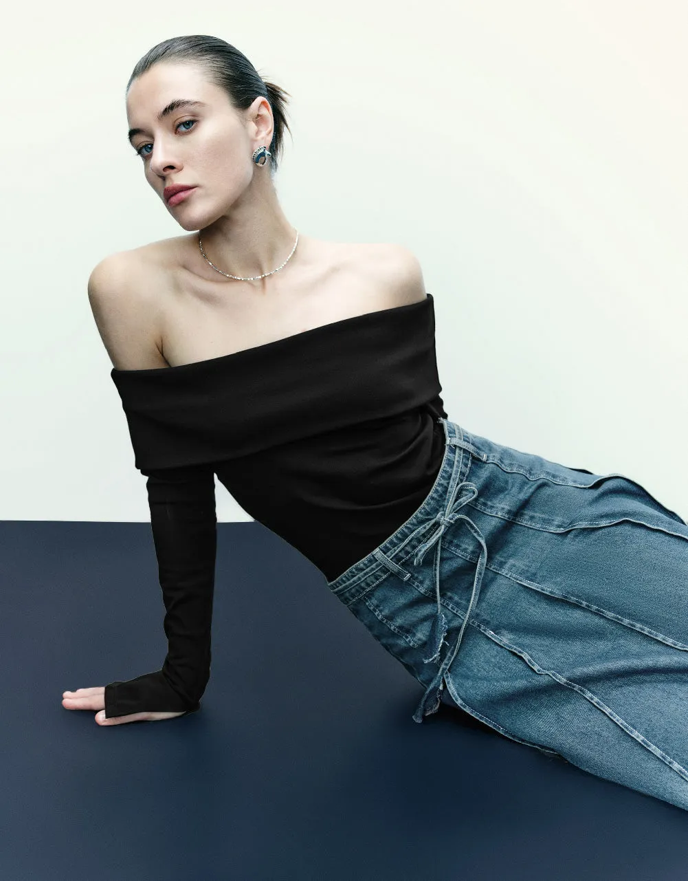 Knitted Off-Shoulder Skinny T-Shirt sold by Urban Revivo product image thumbnail 5