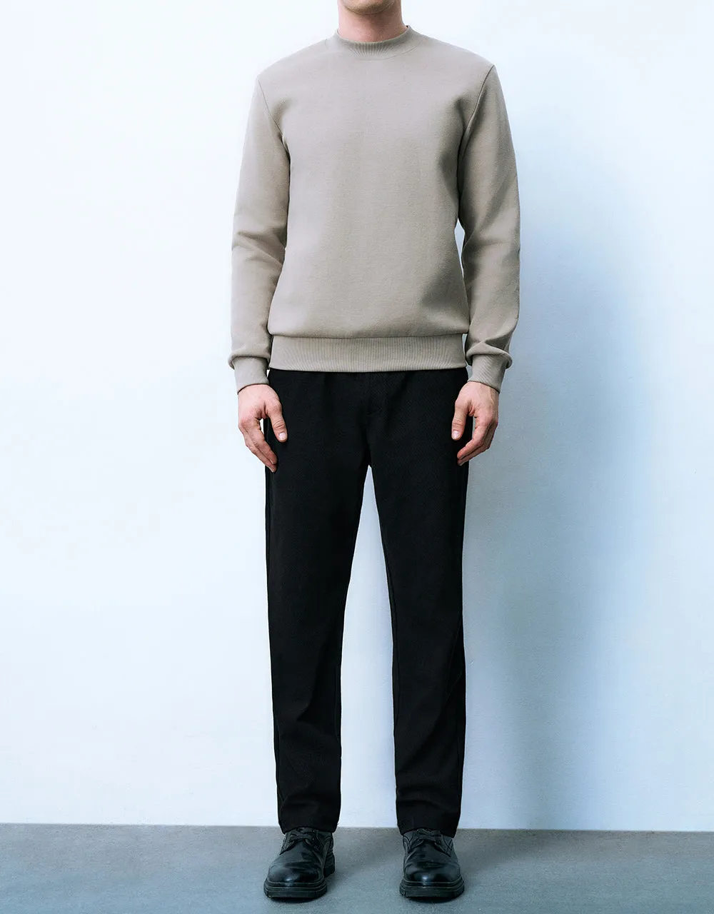 Drawstring Waist Knitted Carrot Fit Pants sold by Urban Revivo product image thumbnail 2