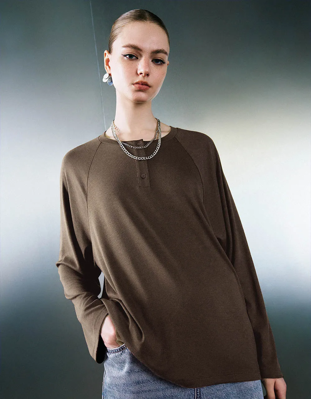 Button Half Placket Crew Neck Loose T-Shirt sold by Urban Revivo product image thumbnail 3