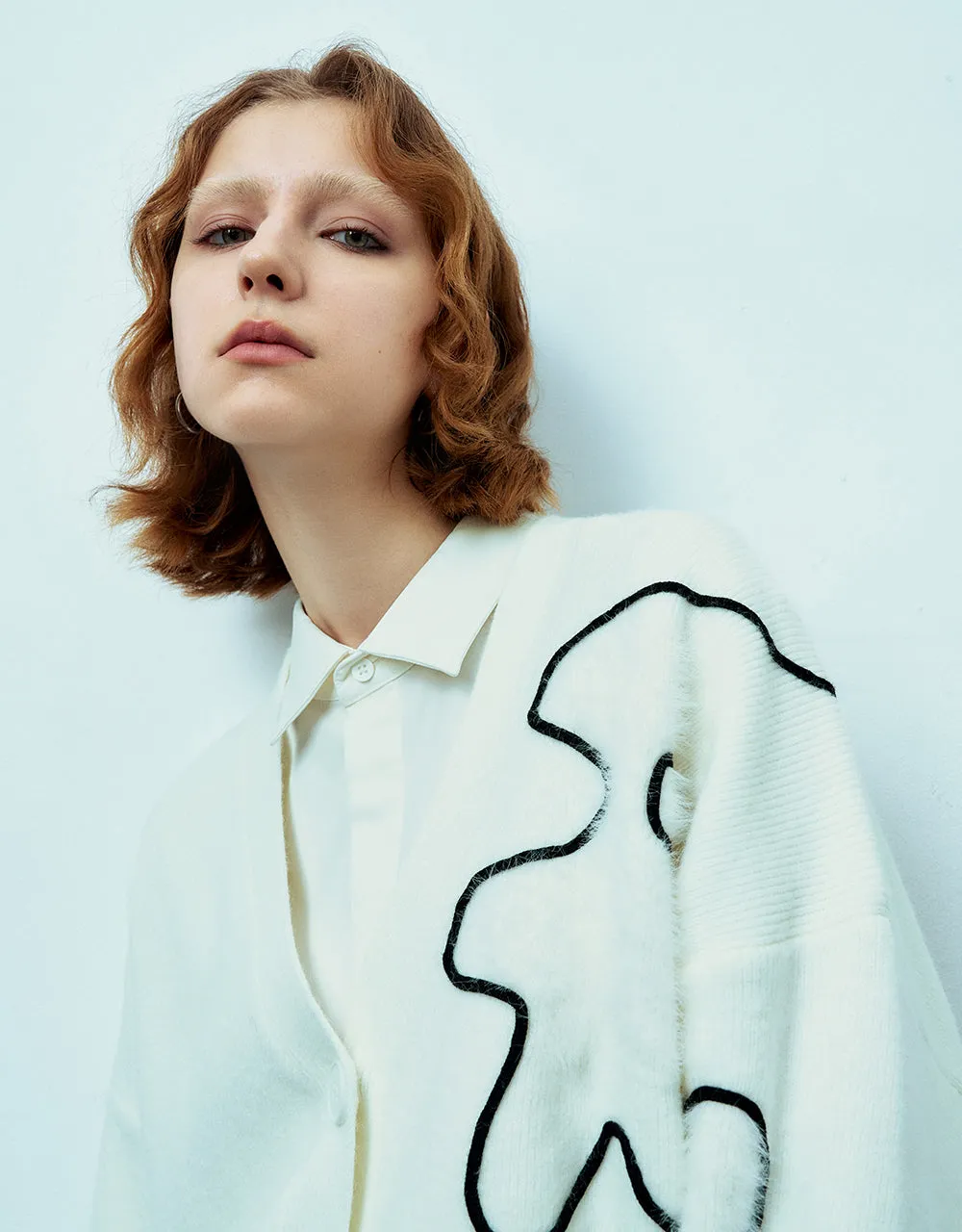 Linear Flower V-Neck Knitted Cardigan sold by Urban Revivo product image thumbnail 5