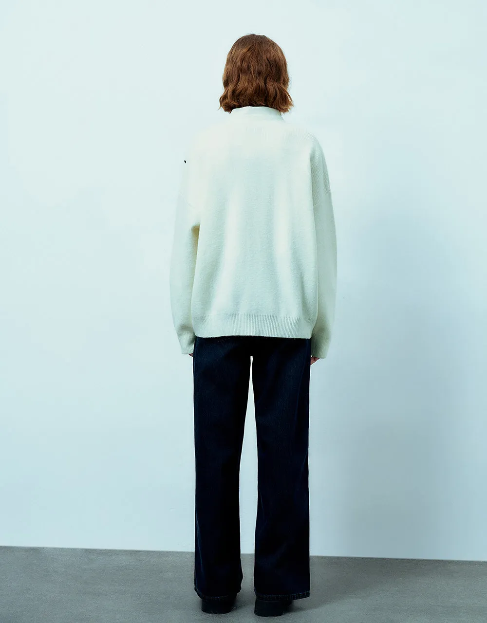 Linear Flower V-Neck Knitted Cardigan sold by Urban Revivo product image thumbnail 4