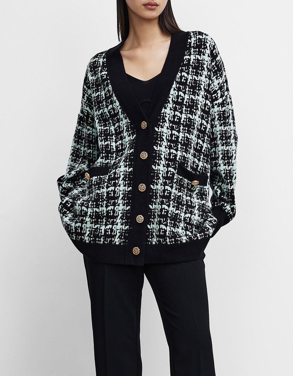 Contrast Trim Plaid Pattern Cardigan sold by Urban Revivo product image thumbnail 5