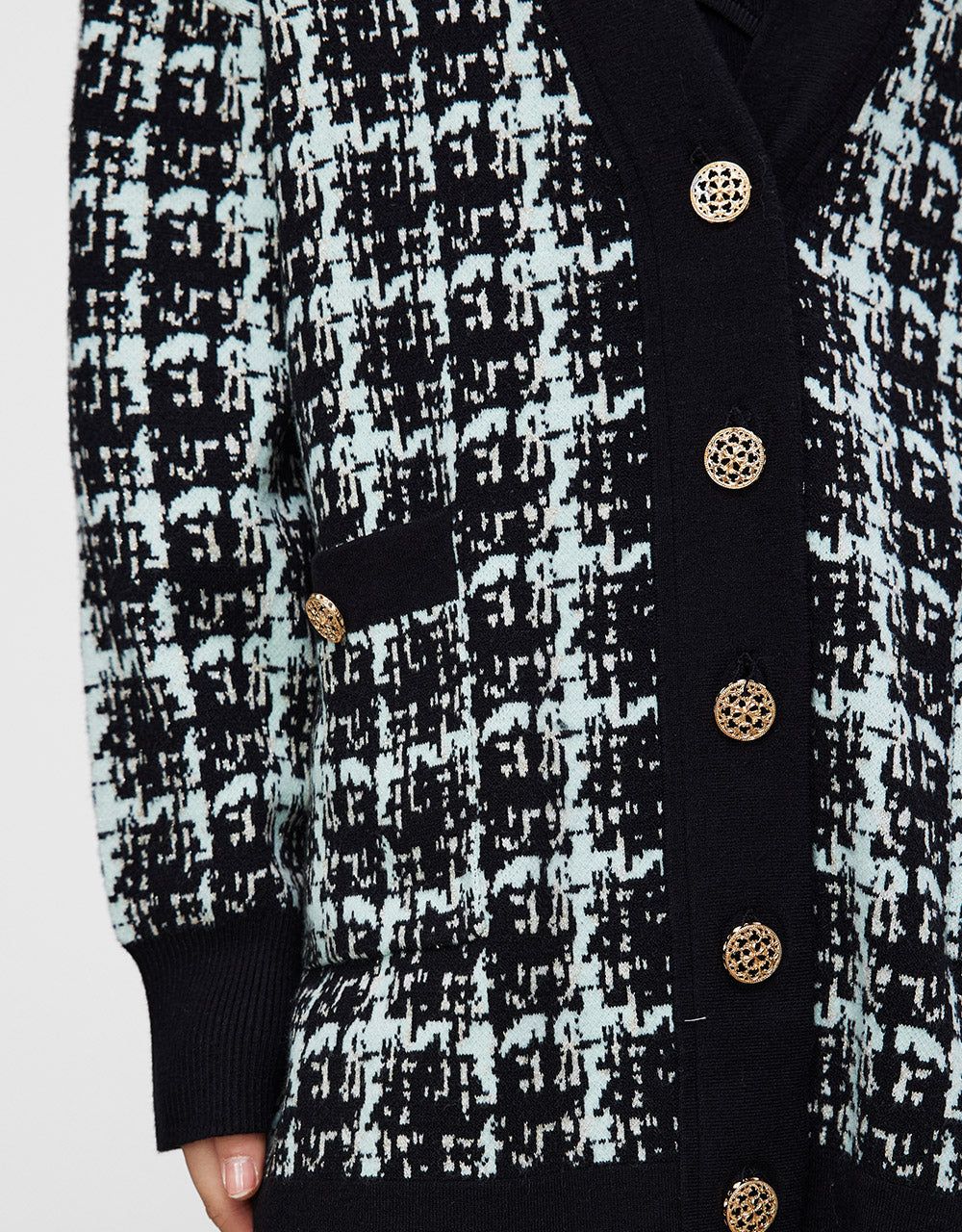 Contrast Trim Plaid Pattern Cardigan sold by Urban Revivo product image thumbnail 3