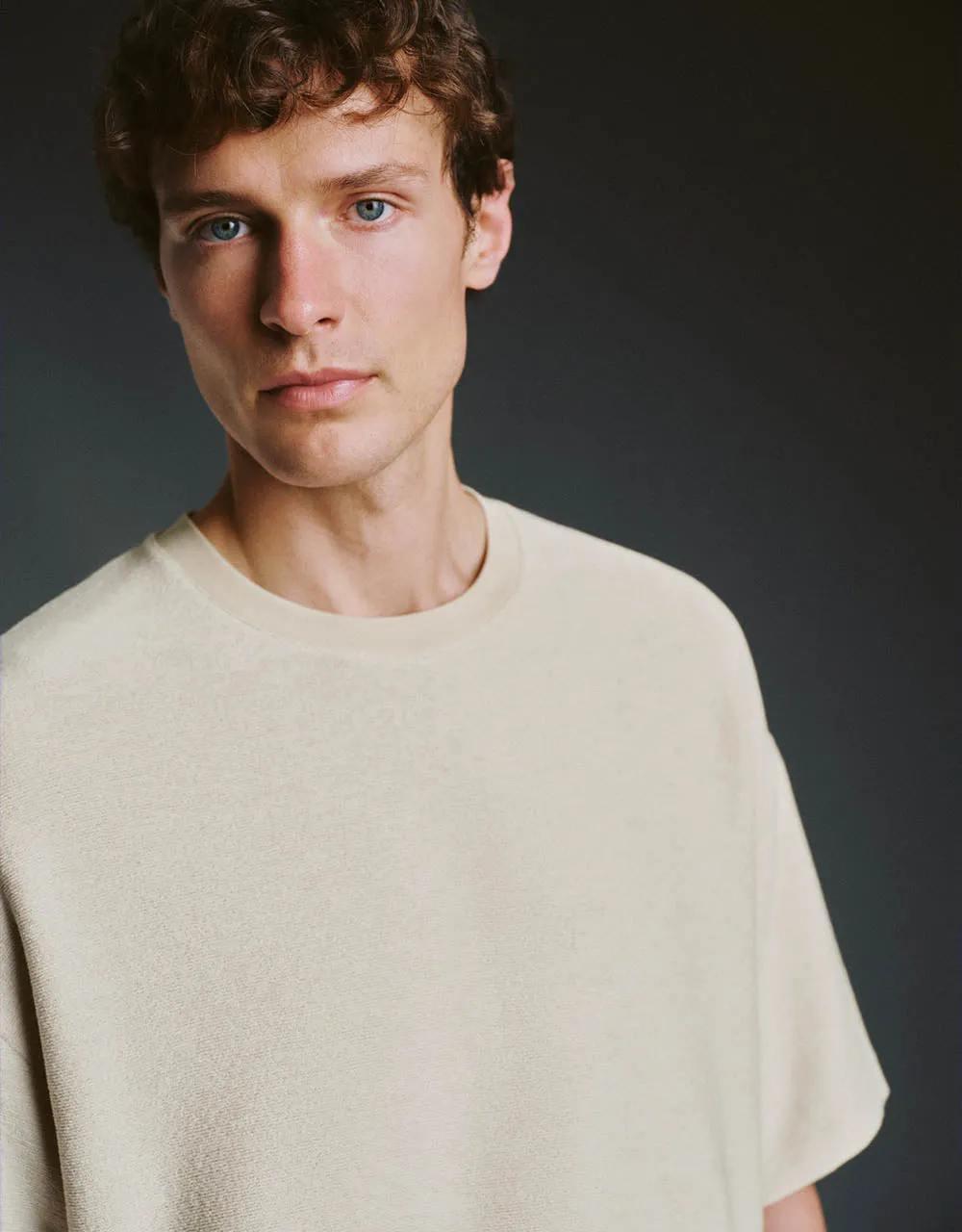 Crew Neck Loose T-Shirt sold by Urban Revivo product image thumbnail 4