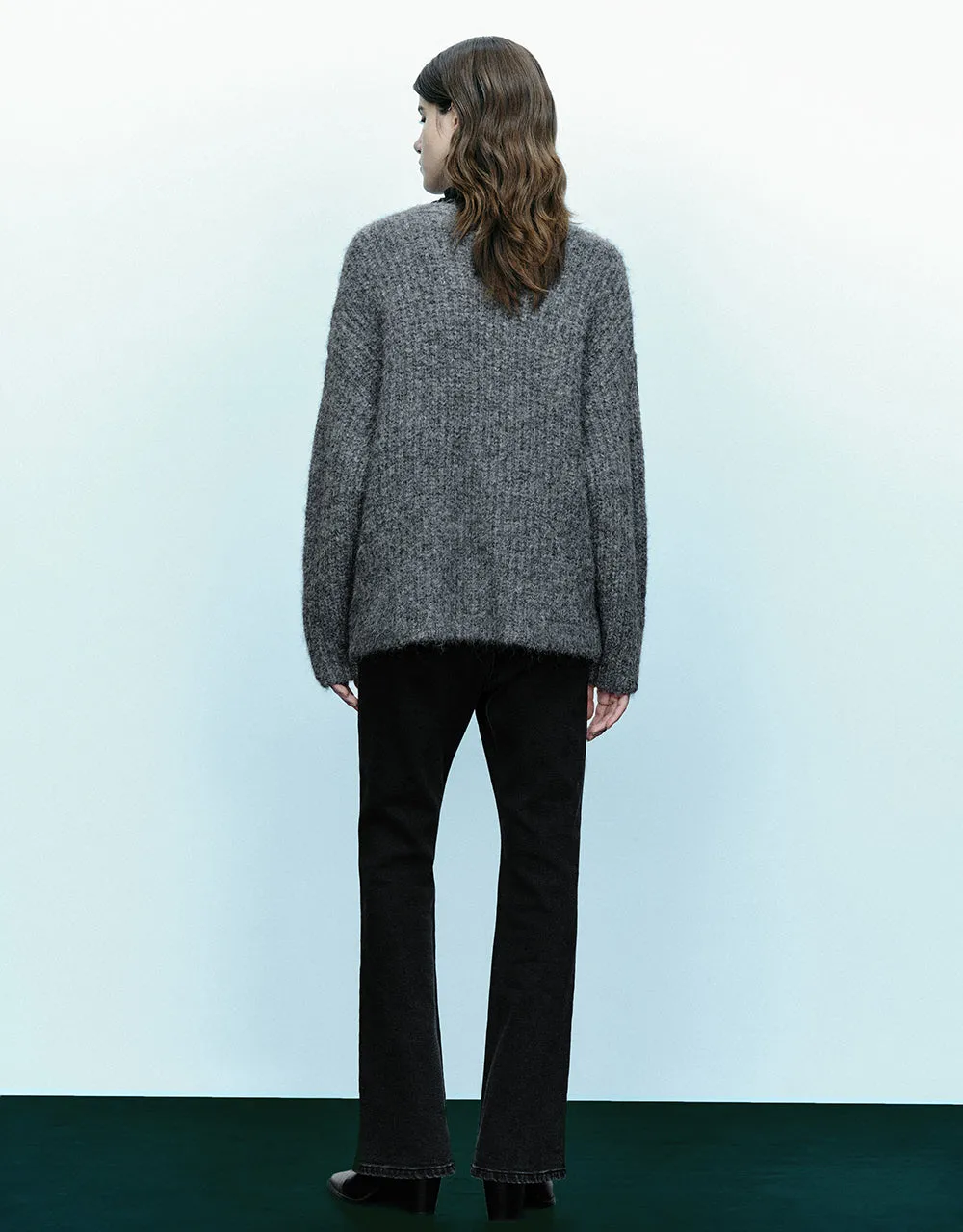 Drop Shoulder Sleeve V-Neck Knitted Cardigan sold by Urban Revivo product image thumbnail 4