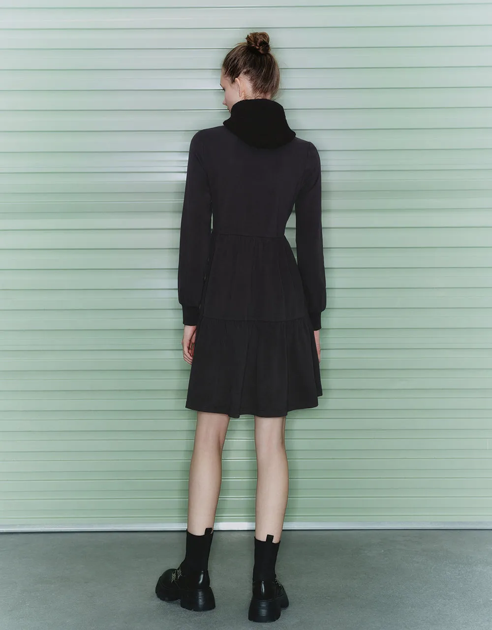 Crew Neck A-Line Dress sold by Urban Revivo product image thumbnail 5