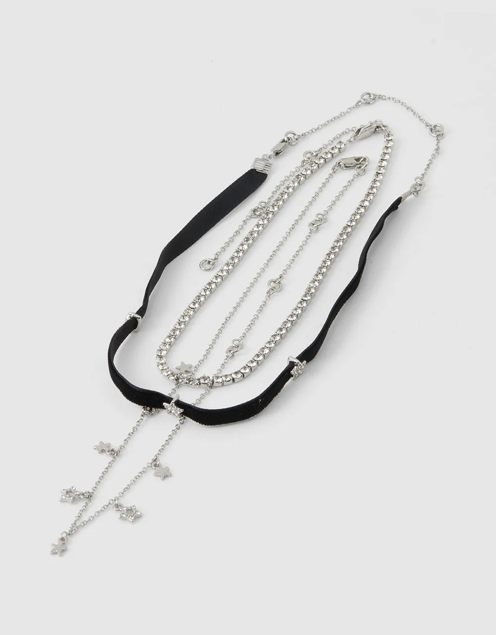 Star Charm Choker sold by Urban Revivo product image thumbnail 3