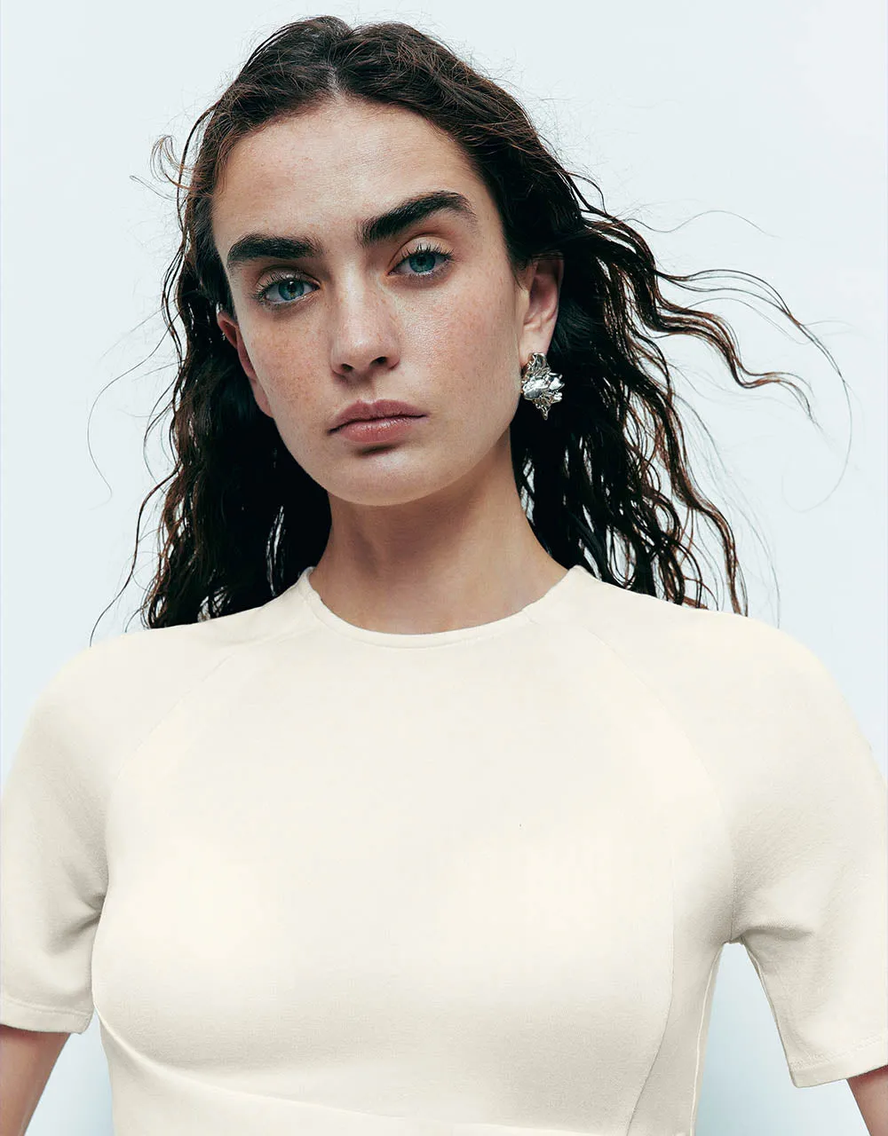 Crew Neck Skinny T-Shirt sold by Urban Revivo product image thumbnail 4