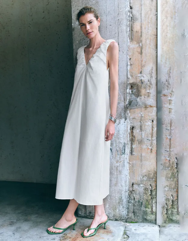 Sleeveless V-Neck A-Line Dress sold by Urban Revivo