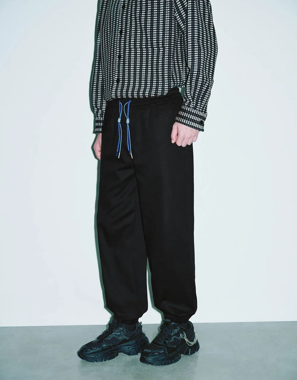 Drawstring Waist Jogger Pants sold by Urban Revivo product image thumbnail 4