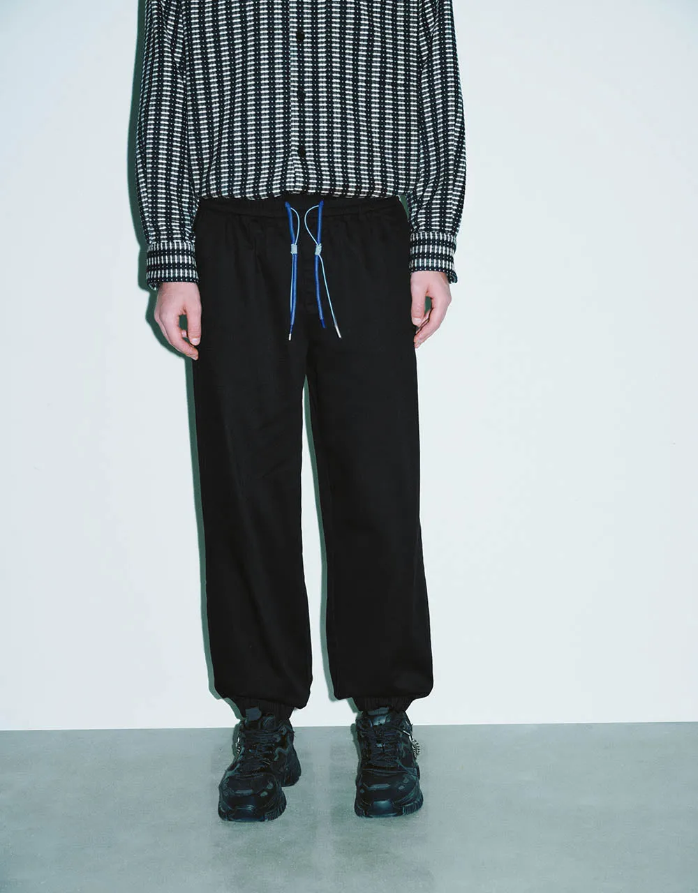 Drawstring Waist Jogger Pants sold by Urban Revivo product image thumbnail 3