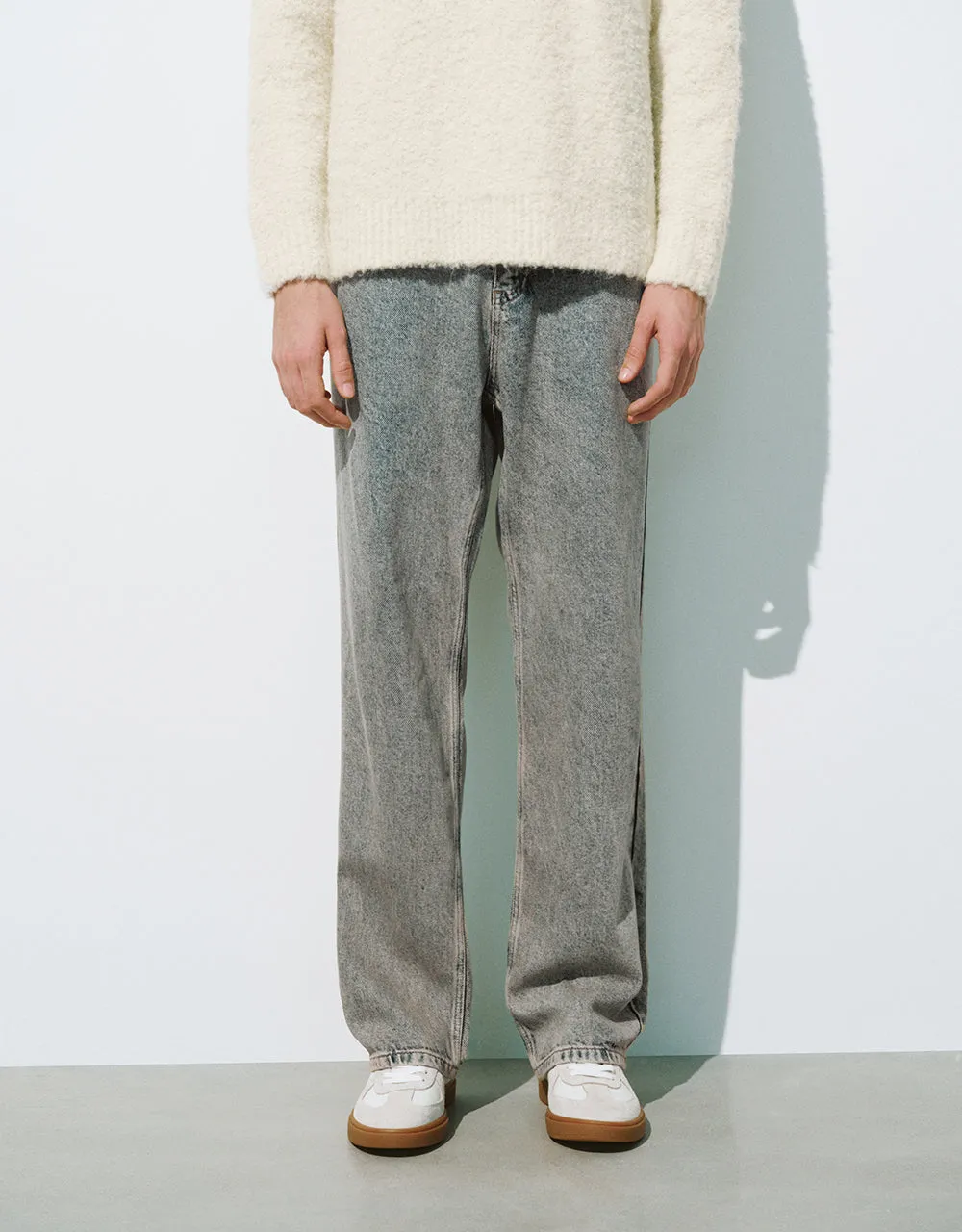 Aged Straight Jeans sold by Urban Revivo product image thumbnail 2