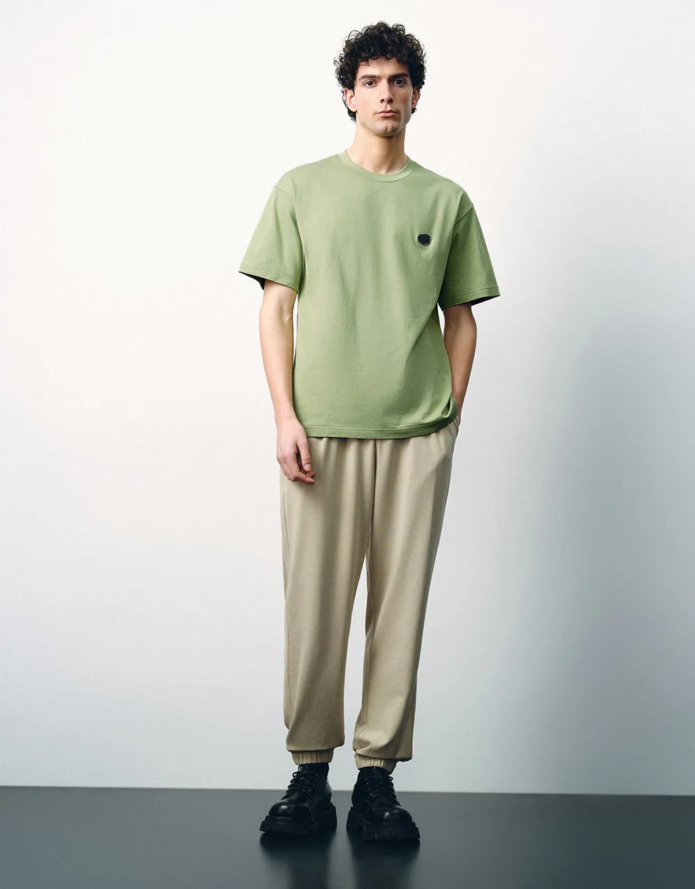 Crew Neck Straight T-Shirt sold by Urban Revivo product image thumbnail 4