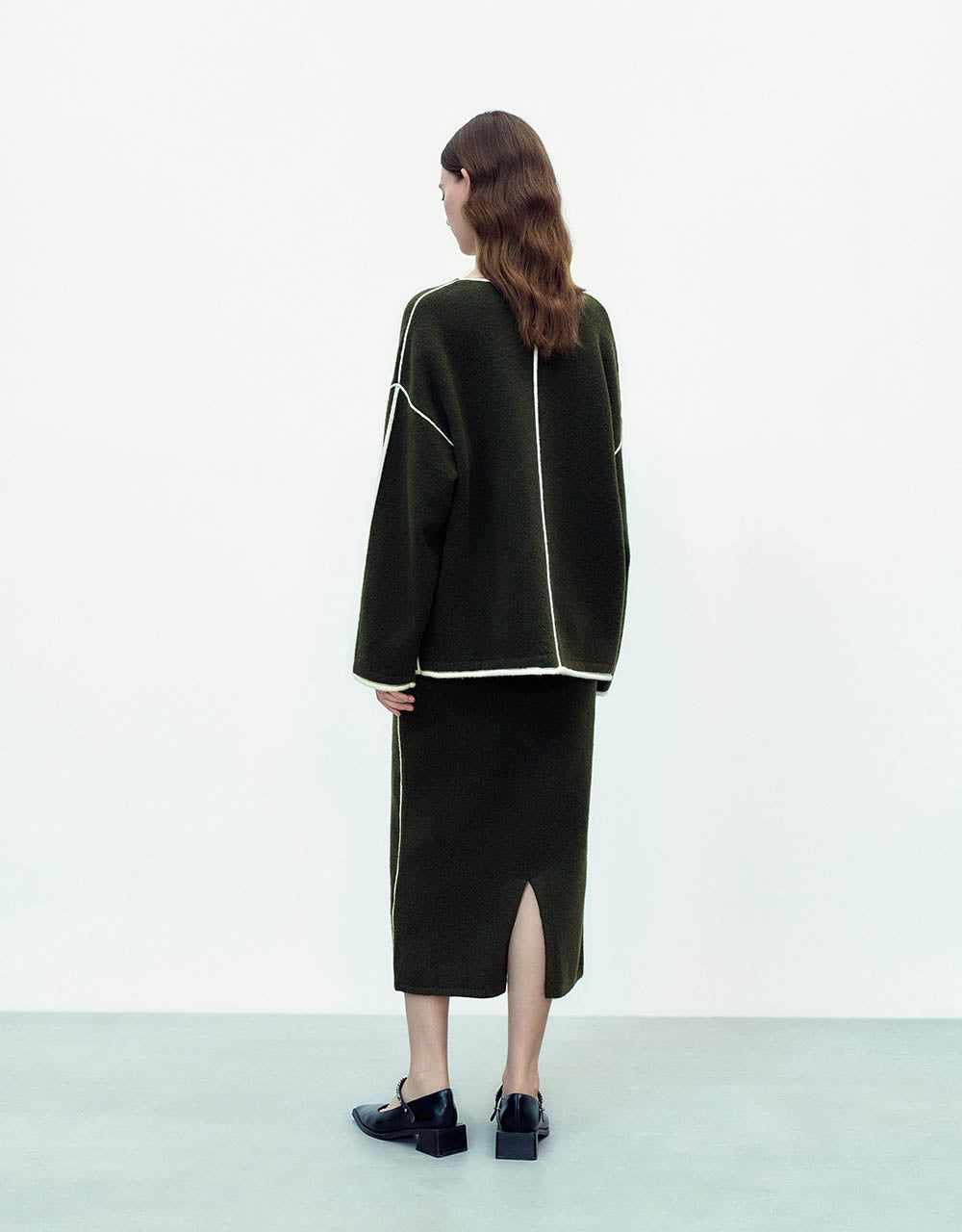 V-Neck Loose T-Shirt sold by Urban Revivo product image thumbnail 4