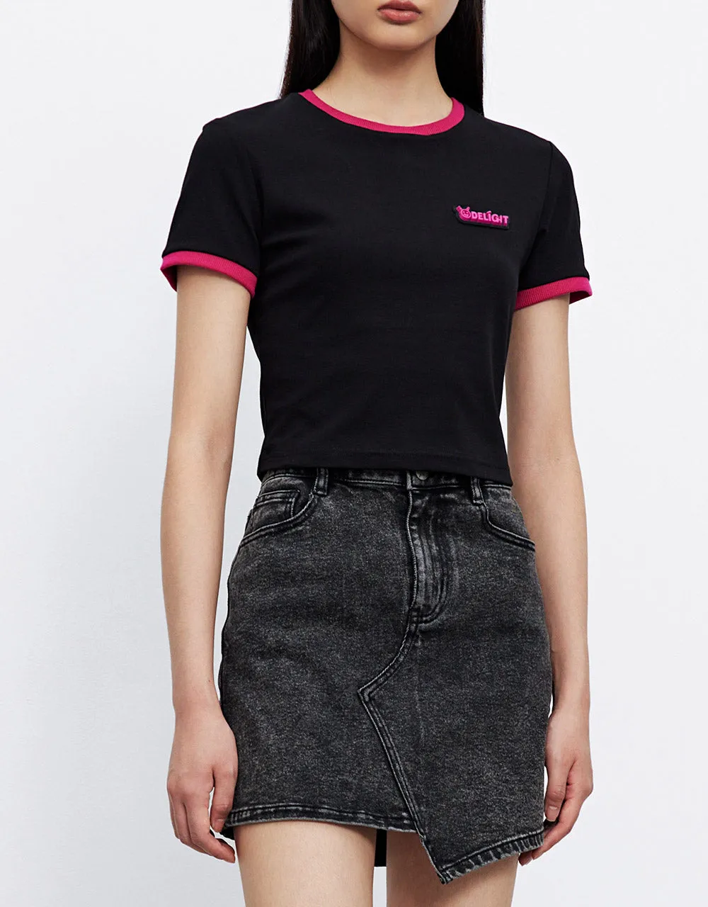 Contrast Trim Letter T-Shirt sold by Urban Revivo product image thumbnail 3