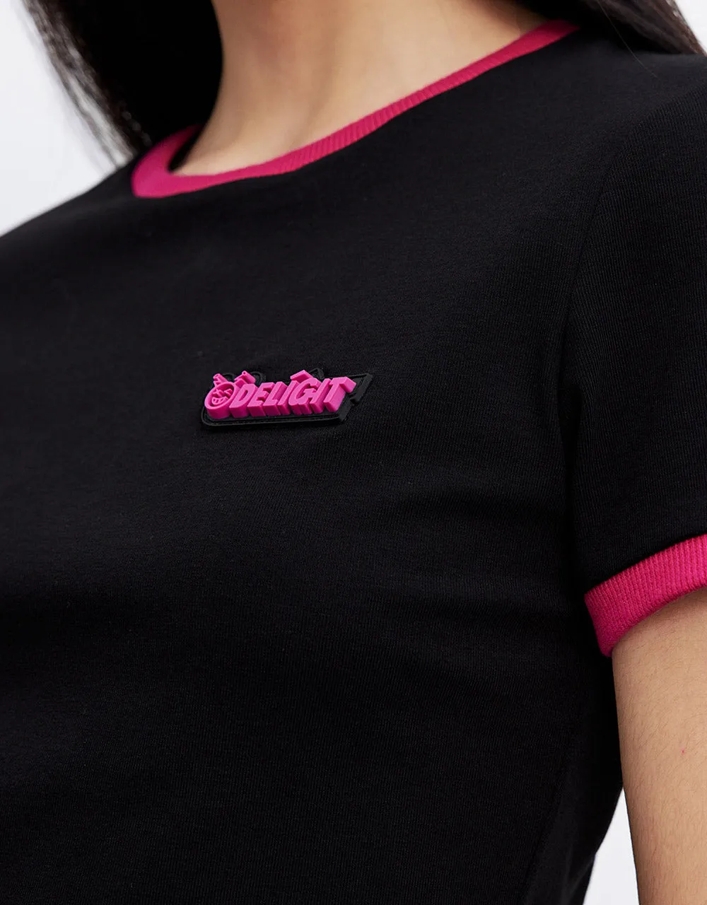 Contrast Trim Letter T-Shirt sold by Urban Revivo product image thumbnail 5